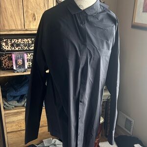 Black Button-Up Banana Republic Shirt - XL Tall
